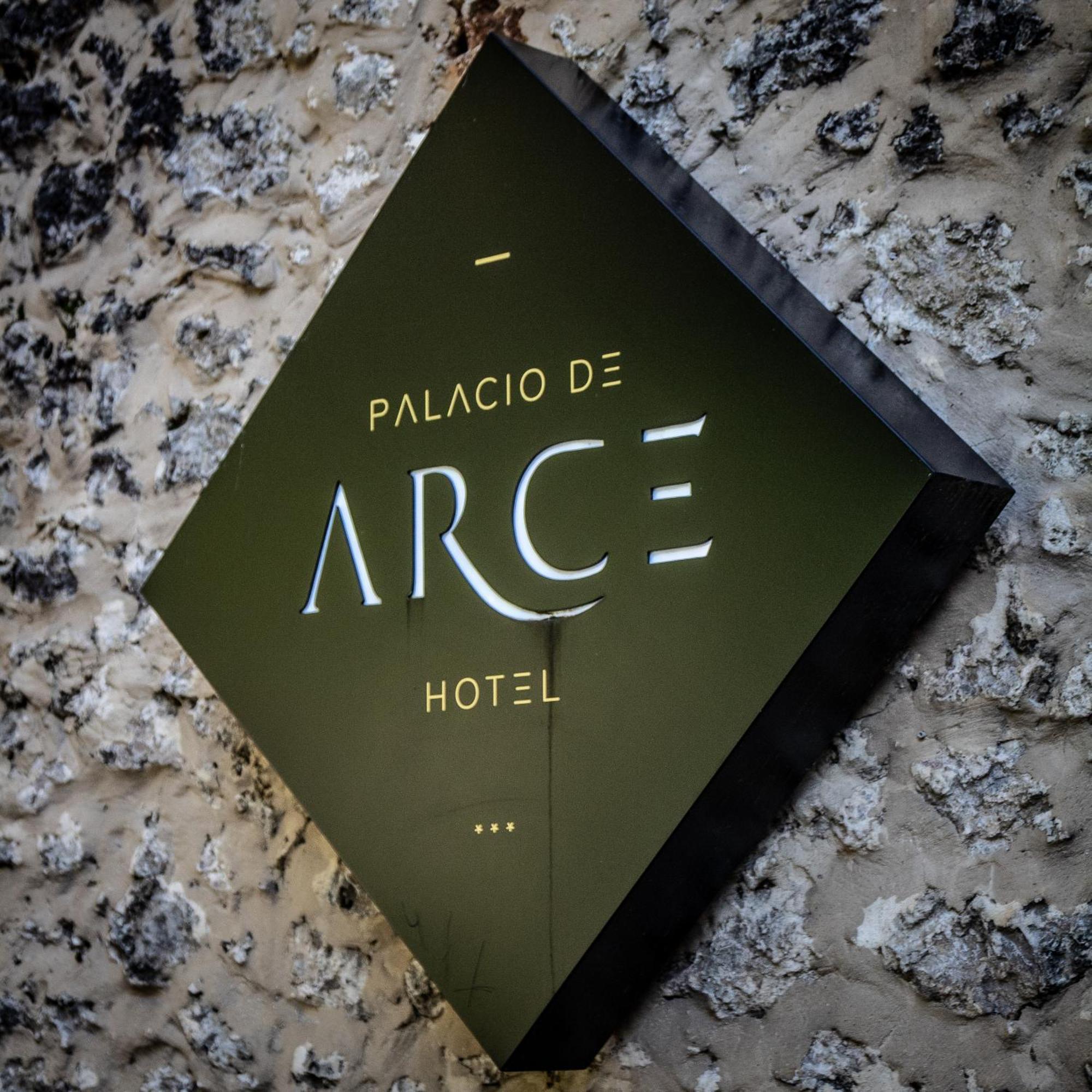 Palacio De Arce Kültér fotó